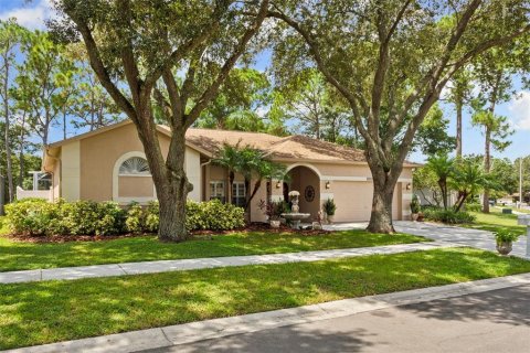 Casa en venta en Tampa, Florida, 4 dormitorios, 200.48 m2 № 1361996 - foto 1