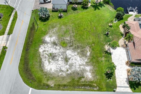 Terreno en venta en Punta Gorda, Florida № 1362079 - foto 1