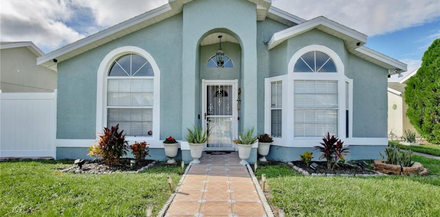 Casa en Kissimmee, Florida 4 dormitorios, 117.52 m2 № 1362081