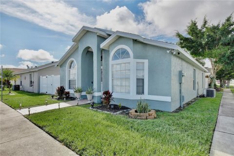 House in Kissimmee, Florida 4 bedrooms, 117.52 sq.m. № 1362081 - photo 4