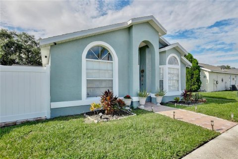 Casa en venta en Kissimmee, Florida, 4 dormitorios, 117.52 m2 № 1362081 - foto 3