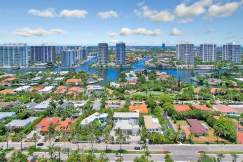 Villa ou maison à vendre à Golden Beach, Floride: 7 chambres, 712.47 m2 № 1221351 - photo 7