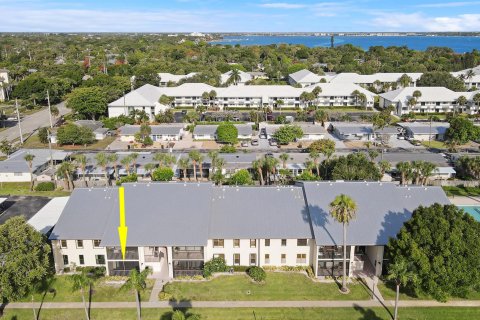 Copropriété à vendre à Stuart, Floride: 2 chambres, 121.7 m2 № 1221346 - photo 5