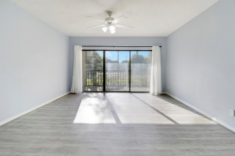 Condo in Stuart, Florida, 2 bedrooms  № 1221346 - photo 25