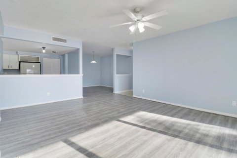 Copropriété à vendre à Stuart, Floride: 2 chambres, 121.7 m2 № 1221346 - photo 22