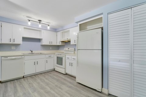 Copropriété à vendre à Stuart, Floride: 2 chambres, 121.7 m2 № 1221346 - photo 18