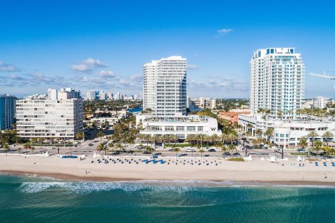 Condo in Fort Lauderdale, Florida, 2 bedrooms  № 1104692 - photo 1