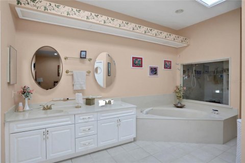 Casa en venta en Winter Haven, Florida, 3 dormitorios, 192.31 m2 № 1392773 - foto 19