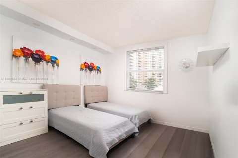 Condo in Sunny Isles Beach, Florida, 2 bedrooms  № 1295092 - photo 12