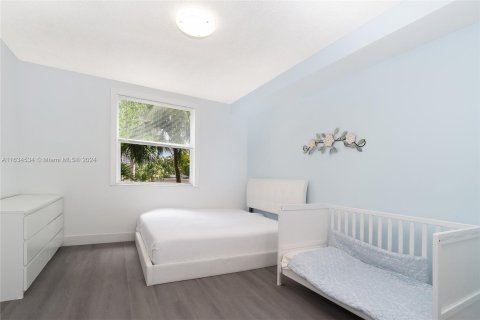 Condo in Sunny Isles Beach, Florida, 2 bedrooms  № 1295092 - photo 16