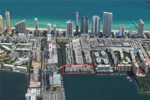 Condo in Sunny Isles Beach, Florida, 2 bedrooms  № 1295092 - photo 27