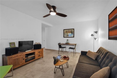 Copropriété à vendre à Miami Beach, Floride: 1 chambre, 65.03 m2 № 1118446 - photo 5