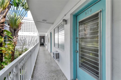 Copropriété à vendre à Miami Beach, Floride: 1 chambre, 65.03 m2 № 1118446 - photo 19