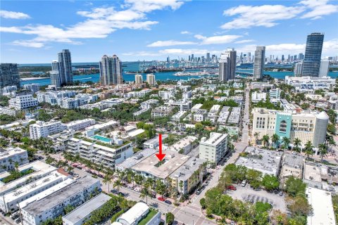 Copropriété à vendre à Miami Beach, Floride: 1 chambre, 65.03 m2 № 1118446 - photo 1