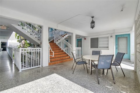 Condominio en venta en Miami Beach, Florida, 1 dormitorio, 65.03 m2 № 1118446 - foto 23