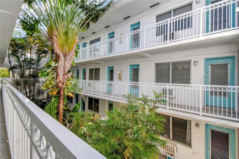 Condominio en venta en Miami Beach, Florida, 1 dormitorio, 65.03 m2 № 1118446 - foto 20