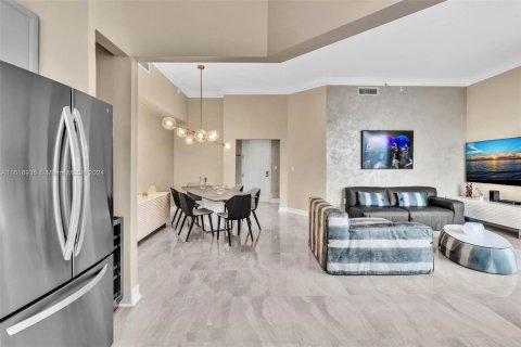 Condo in Aventura, Florida, 2 bedrooms  № 1238462 - photo 10