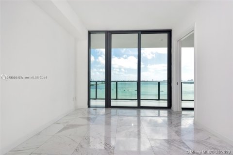 Copropriété à vendre à Miami, Floride: 2 chambres, 106.19 m2 № 1102759 - photo 8