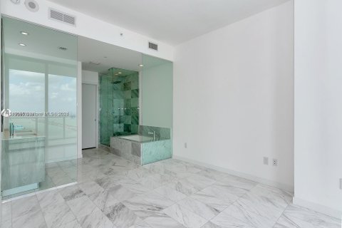 Condominio en venta en Miami, Florida, 2 dormitorios, 106.19 m2 № 1102759 - foto 11