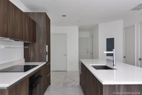 Copropriété à vendre à Miami, Floride: 2 chambres, 106.19 m2 № 1102759 - photo 6