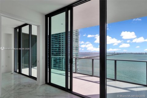 Copropriété à vendre à Miami, Floride: 2 chambres, 106.19 m2 № 1102759 - photo 9