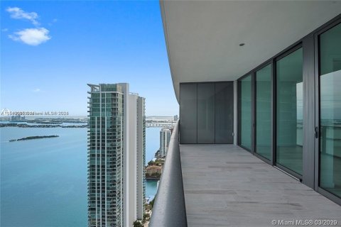 Copropriété à vendre à Miami, Floride: 2 chambres, 106.19 m2 № 1102759 - photo 2