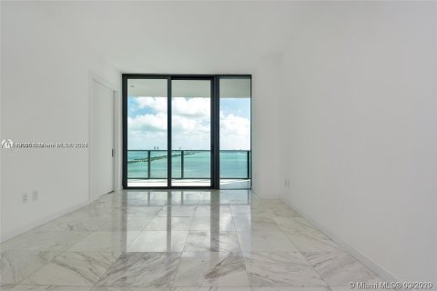 Condo in Miami, Florida, 2 bedrooms  № 1102759 - photo 7