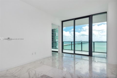 Copropriété à vendre à Miami, Floride: 2 chambres, 106.19 m2 № 1102759 - photo 4