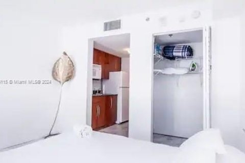 Condominio en venta en Miami, Florida, 39.48 m2 № 1102718 - foto 8