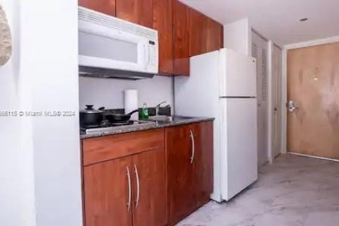 Condominio en venta en Miami, Florida, 39.48 m2 № 1102718 - foto 7