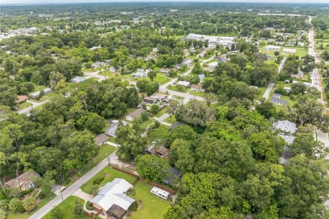 House in DeLand, Florida 3 bedrooms, 149.76 sq.m. № 1317844 - photo 15