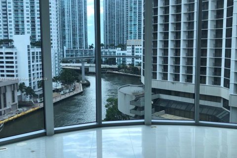 Condominio en venta en Miami, Florida, 3 dormitorios, 157.38 m2 № 1357172 - foto 13