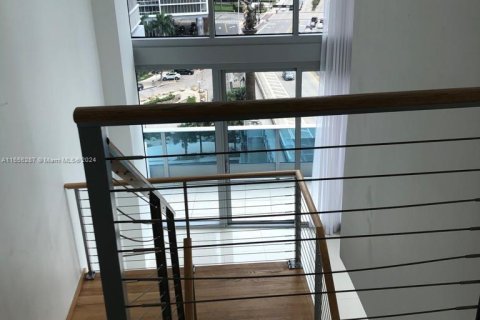 Condominio en venta en Miami, Florida, 3 dormitorios, 157.38 m2 № 1357172 - foto 8