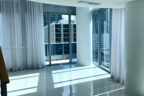 Condominio en venta en Miami, Florida, 3 dormitorios, 157.38 m2 № 1357172 - foto 4