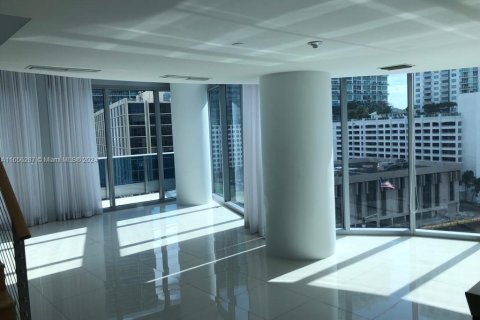 Condominio en venta en Miami, Florida, 3 dormitorios, 157.38 m2 № 1357172 - foto 3