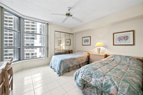 Condo in Aventura, Florida, 2 bedrooms  № 1306182 - photo 23