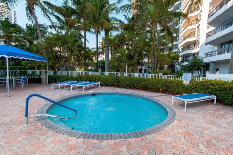 Condo in Aventura, Florida, 2 bedrooms  № 1306182 - photo 29