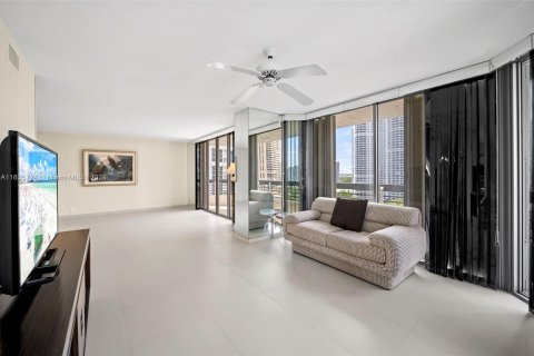 Condominio en venta en Aventura, Florida, 2 dormitorios, 134.43 m2 № 1306182 - foto 8