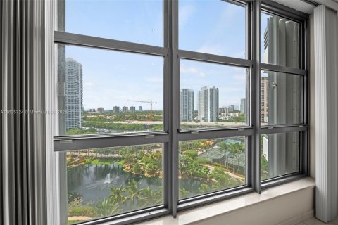 Condo in Aventura, Florida, 2 bedrooms  № 1306182 - photo 17