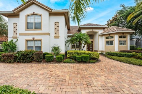 Villa ou maison à vendre à Orlando, Floride: 5 chambres, 340.39 m2 № 467441 - photo 1
