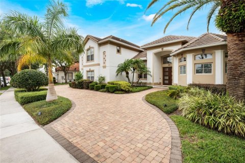 Villa ou maison à vendre à Orlando, Floride: 5 chambres, 340.39 m2 № 467441 - photo 3