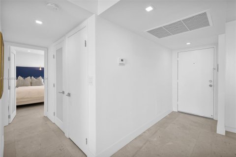 Copropriété à vendre à Miami Beach, Floride: 2 chambres, 120.87 m2 № 1329410 - photo 13