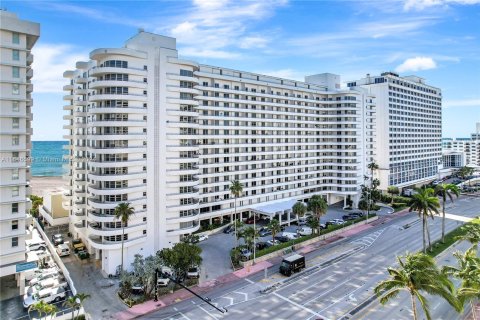 Copropriété à vendre à Miami Beach, Floride: 2 chambres, 120.87 m2 № 1329410 - photo 29