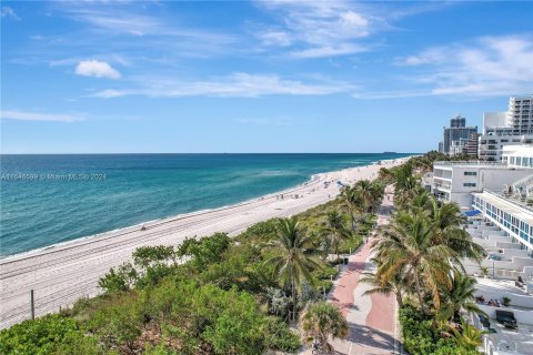 Copropriété à vendre à Miami Beach, Floride: 2 chambres, 120.87 m2 № 1329410 - photo 27