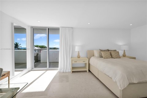 Copropriété à vendre à Miami Beach, Floride: 2 chambres, 120.87 m2 № 1329410 - photo 18