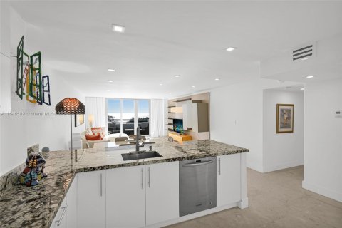 Copropriété à vendre à Miami Beach, Floride: 2 chambres, 120.87 m2 № 1329410 - photo 5