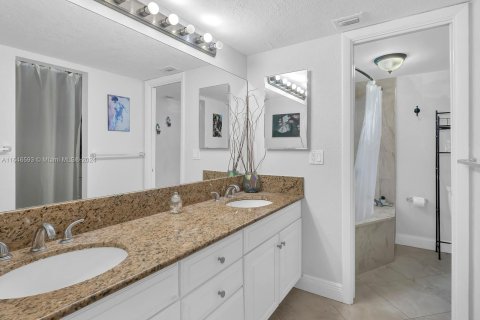 Condo in Coconut Creek, Florida, 2 bedrooms  № 1329408 - photo 21