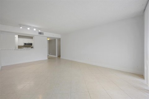 Condominio en venta en Dania Beach, Florida, 1 dormitorio, 67.54 m2 № 1233969 - foto 9