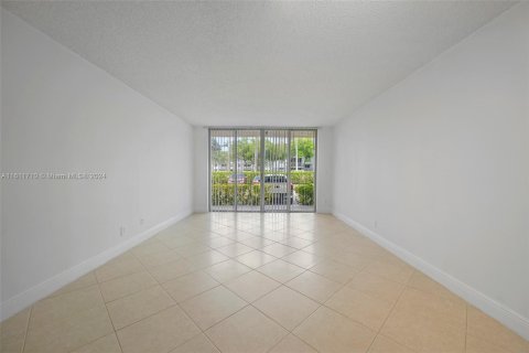 Condominio en venta en Dania Beach, Florida, 1 dormitorio, 67.54 m2 № 1233969 - foto 8