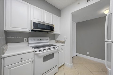 Condominio en venta en Dania Beach, Florida, 1 dormitorio, 67.54 m2 № 1233969 - foto 2